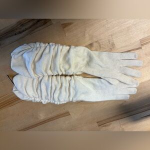 Henri Bendel Cream Cashmere Gathered Long Gloves NWT Size